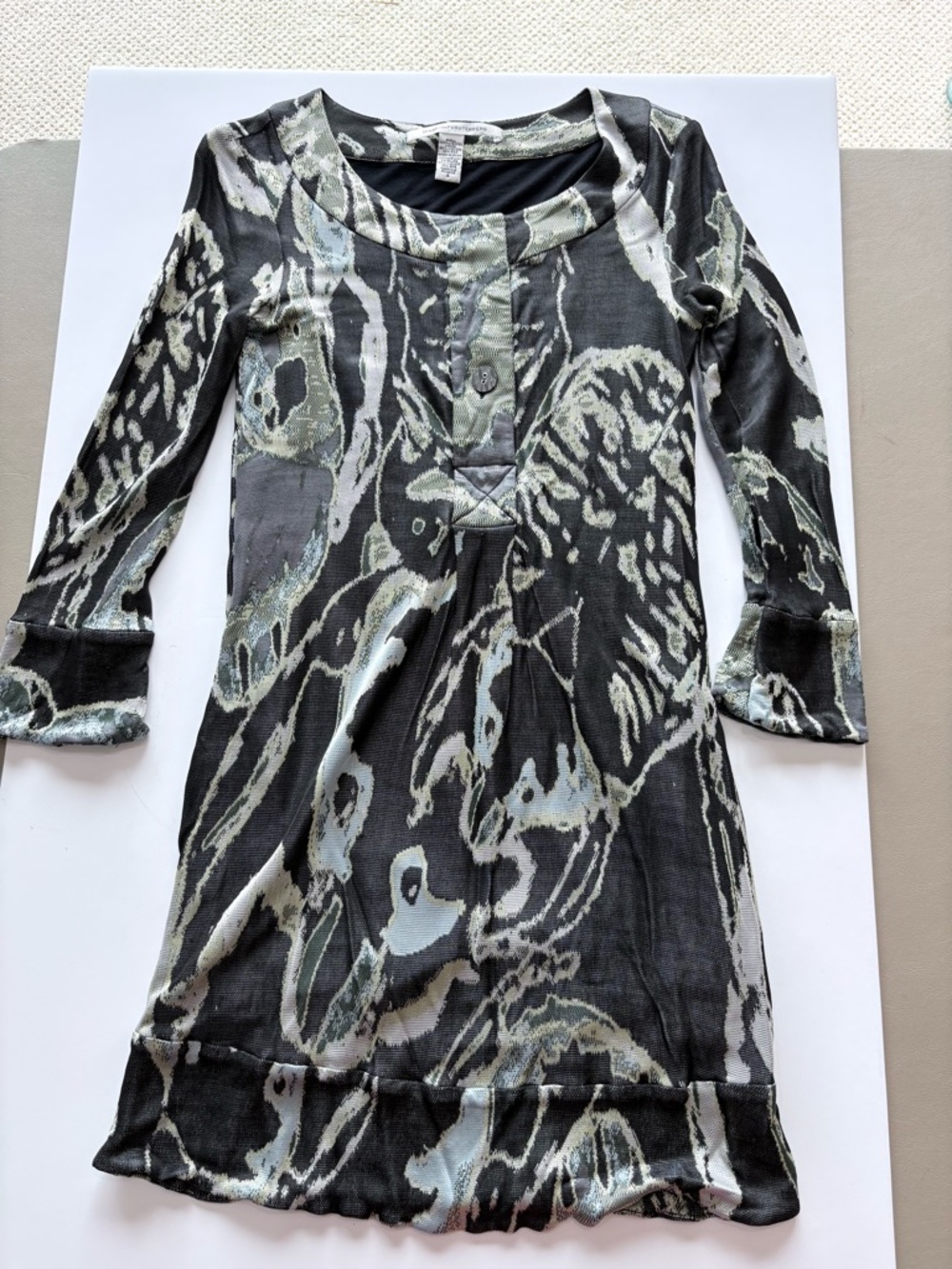 Diane Von Furstenberg Black and Gray Long Sleeve Dress